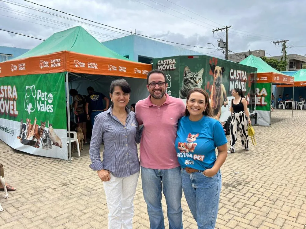 Castra Móvel chega a Mantena-MG para mutirão que atenderá 200 animais por dia