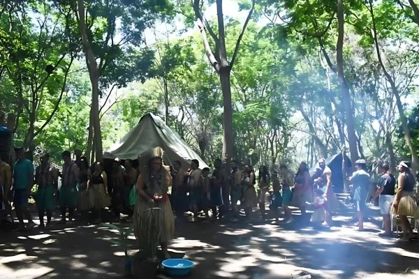 Indígenas Puris reivindicam ancestralidade e enfrentam desafios em ocupação de usina em Minas Gerais