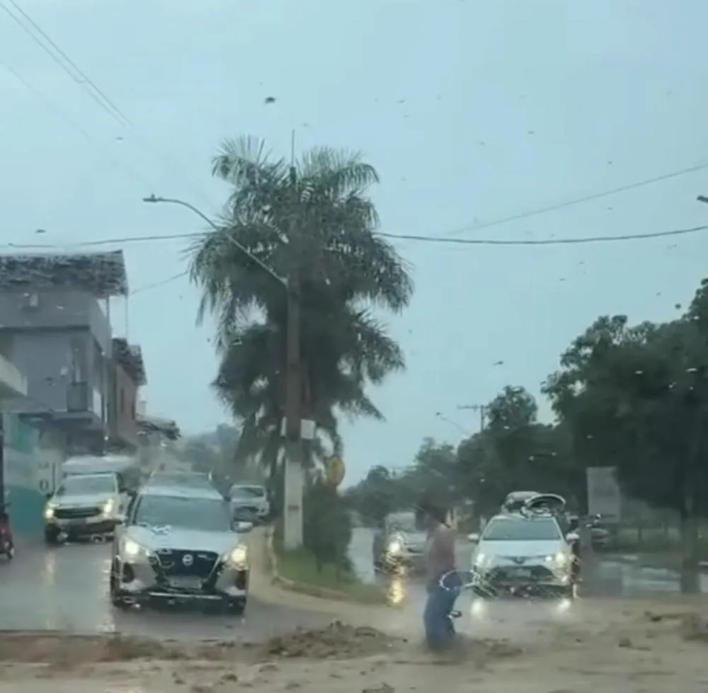 Chuvas Afetam a Região Leste de Minas Gerais: Impactos na cidade de Mantena e Central de Minas
