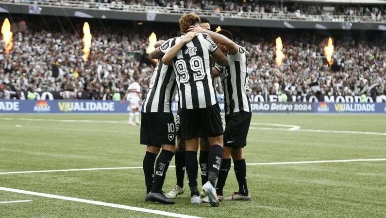 Botafogo 2 x 1 São Paulo: Fogão é campeão brasileiro após 29 anos