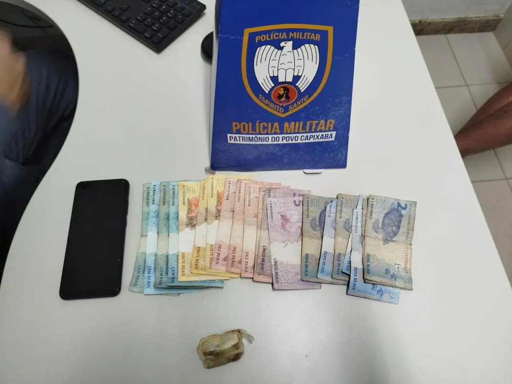 FORÇA TÁTICA DO 11º BPM APREENDE CRACK E DINHEIRO EM BARRA DE SÃO FRANCISCO/ES