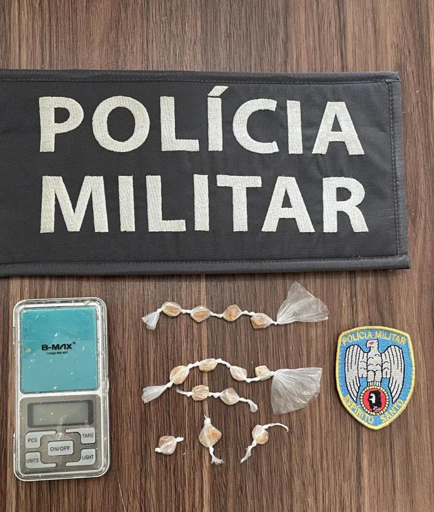 POLICIAIS DO 11º BPM APREENDEM CRACK E BALANÇA DE PRECISÃO EM ECOPORANGA-ES