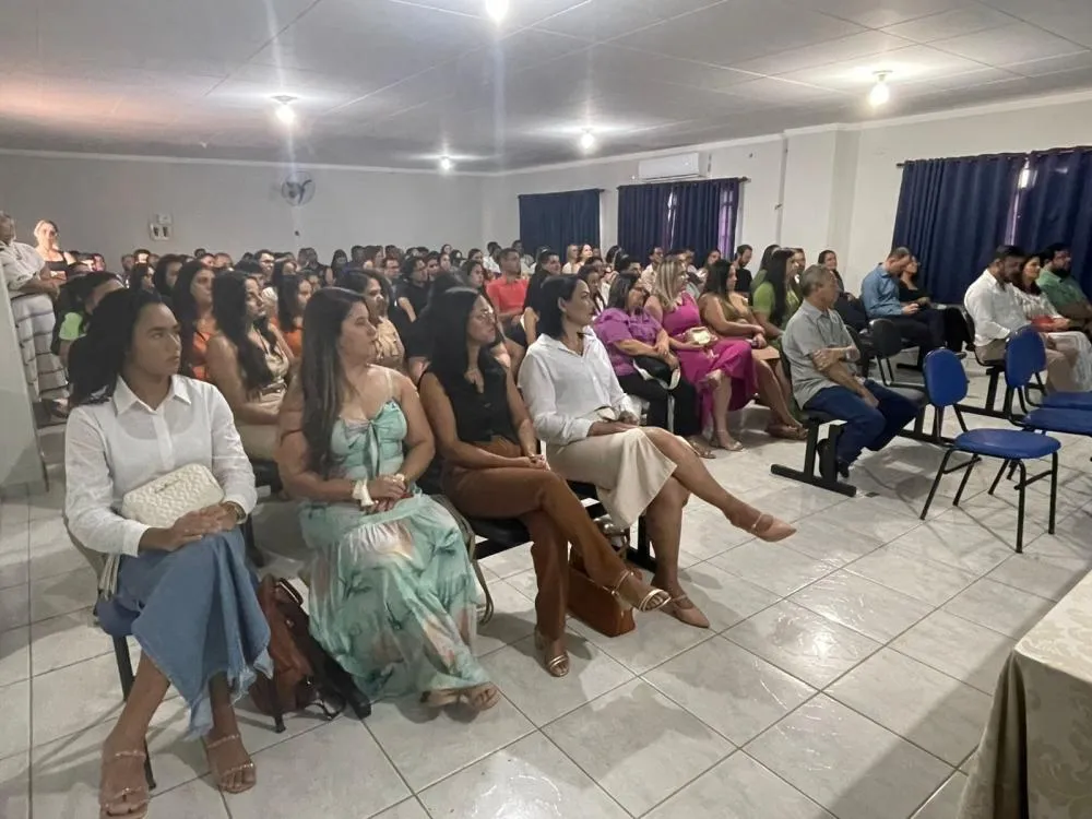 Mantenópolis Acolhe Novos Servidores Concursados em Cerimônia de Posse