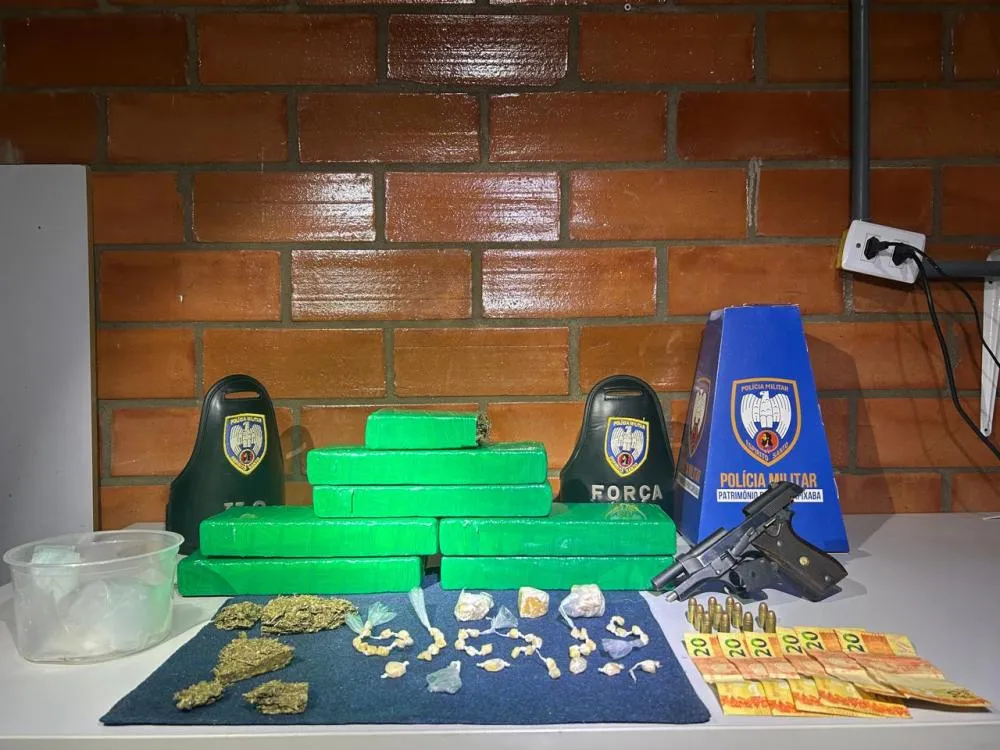 POLICIAIS DO 11º BPM APREENDEM 6 KG DE MACONHA, CRACK E PISTOLA EM BARRA DE SÃO FRANCISCO-ES