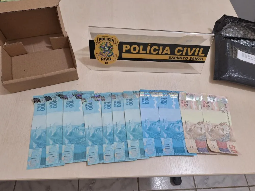 POLÍCIA CIVIL DE MANTENÓPOLIS APREENDE ADOLESCENTE COM MIL REAIS EM NOTAS FALSAS EM AÇÃO CONJUNTA COM A POLÍCIA FEDERAL E A GERÊNCIA DE SEGURAÇA DOS CORREIOS