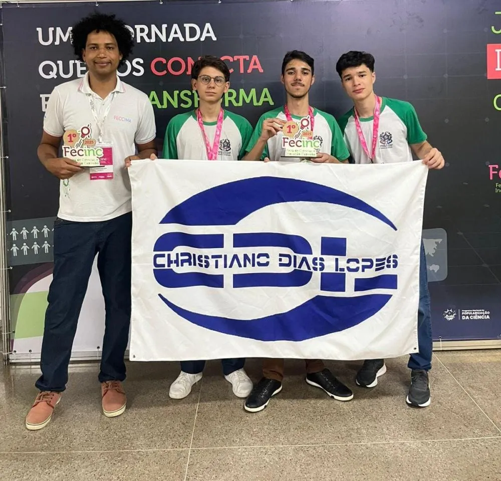 Mantenópolis Brilha na FECINC 2025: Cidade do Interior Conquista 5 Prêmios e é Eleita Destaque de Ciência do Espírito Santo