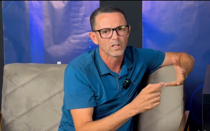 Carlos da Ração lança pré-candidatura em Mantenópolis, ES, prometendo renovação e proximidade com a população